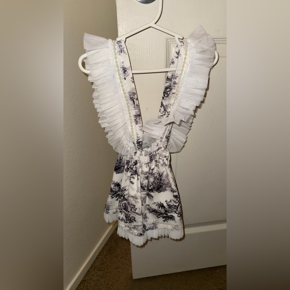 Chic Ruffle Kids Dress in Black and White Floral
